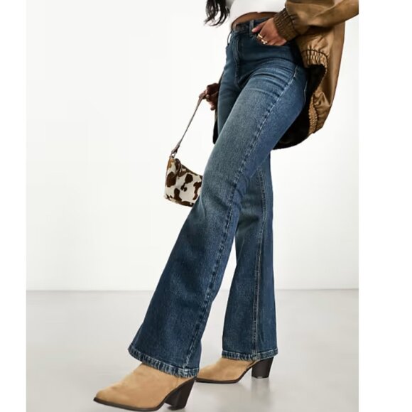 NWT - ASOS DESIGN Flared Jeans in Dark Wash Blue - 28Wx34L - Picture 3 of 14